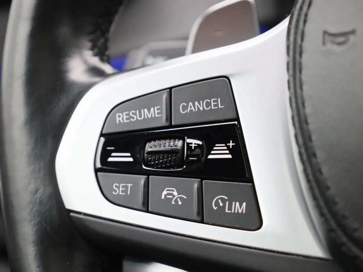 520i Business Edition Plus | Automaat | Panoramadak | Apple Carplay / Android Auto | Stoelverwarming | Stuurverwarming | Achteruitrijcamera |
