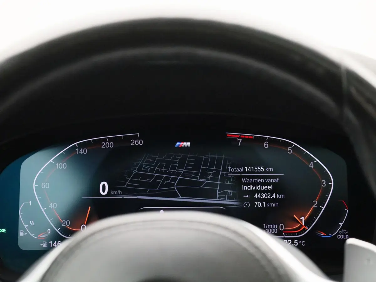 520i Business Edition Plus | Automaat | Panoramadak | Apple Carplay / Android Auto | Stoelverwarming | Stuurverwarming | Achteruitrijcamera |