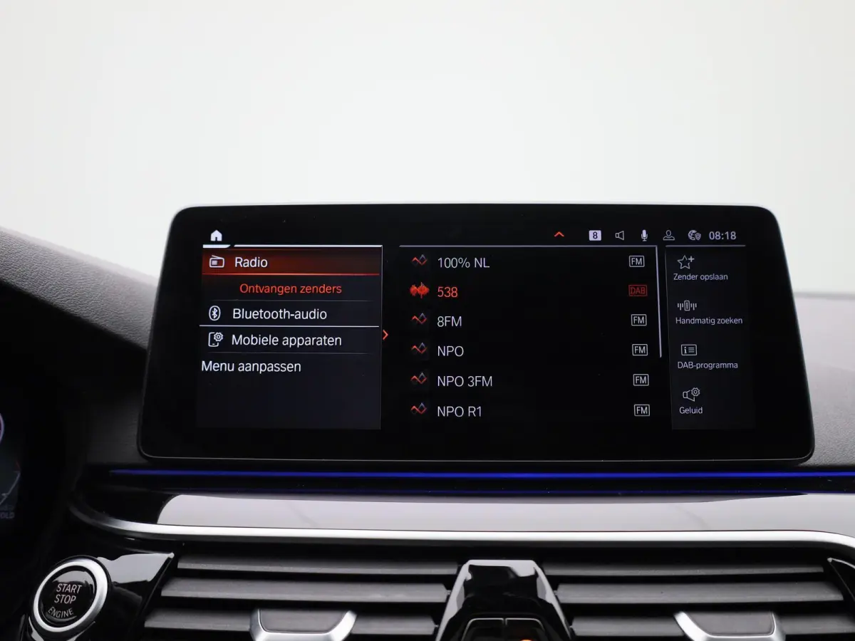 520i Business Edition Plus | Automaat | Panoramadak | Apple Carplay / Android Auto | Stoelverwarming | Stuurverwarming | Achteruitrijcamera |