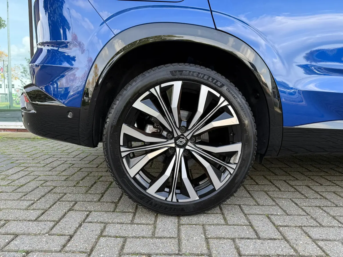 1.2 E-Tech full hybrid 200 iconic - Automaat - Glasdak - Winterpakket - Navi - 360 Camera