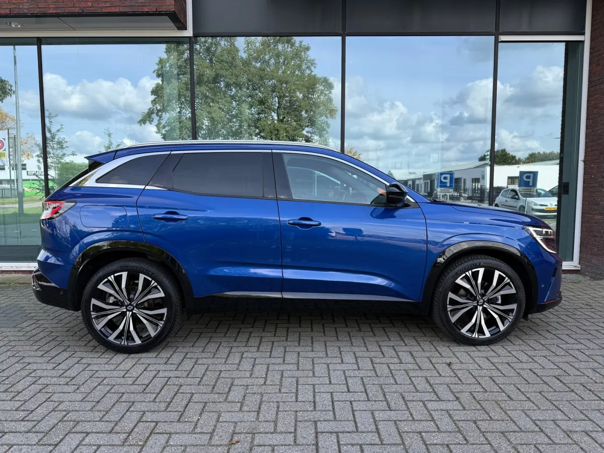 1.2 E-Tech full hybrid 200 iconic - Automaat - Glasdak - Winterpakket - Navi - 360 Camera