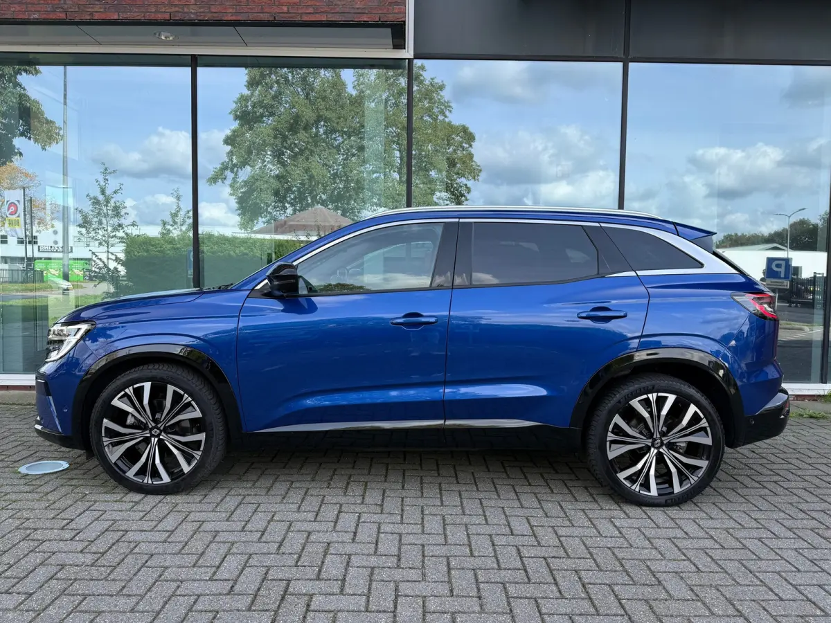 1.2 E-Tech full hybrid 200 iconic - Automaat - Glasdak - Winterpakket - Navi - 360 Camera