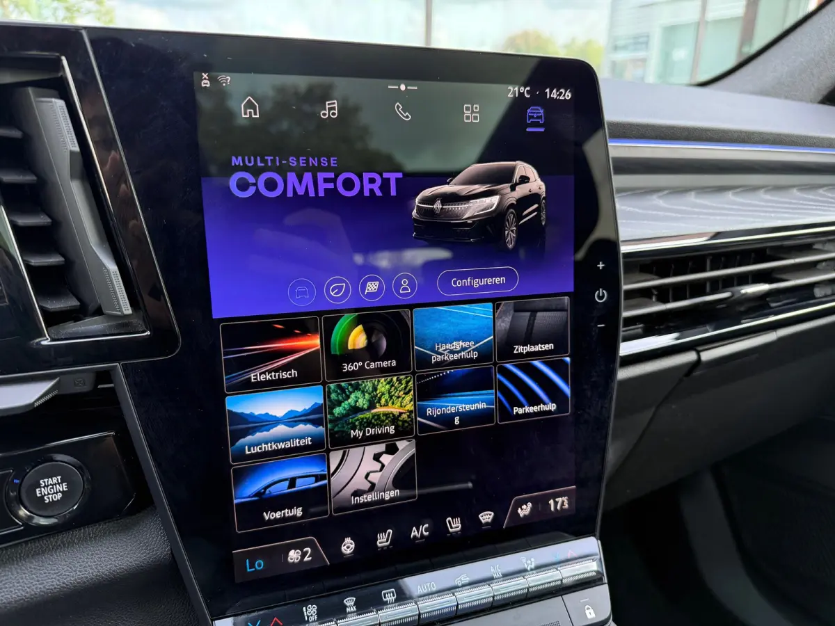 1.2 E-Tech full hybrid 200 iconic - Automaat - Glasdak - Winterpakket - Navi - 360 Camera