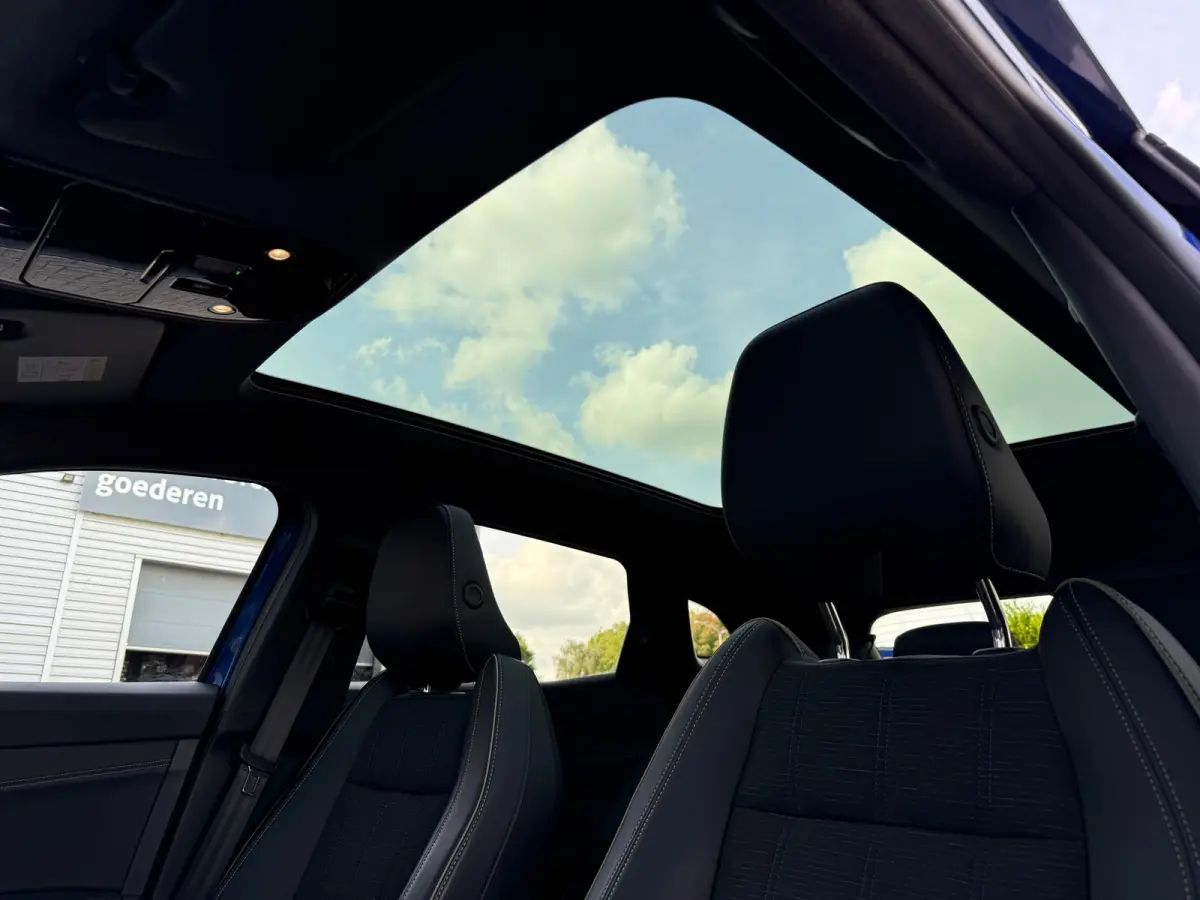 1.2 E-Tech full hybrid 200 iconic - Automaat - Glasdak - Winterpakket - Navi - 360 Camera