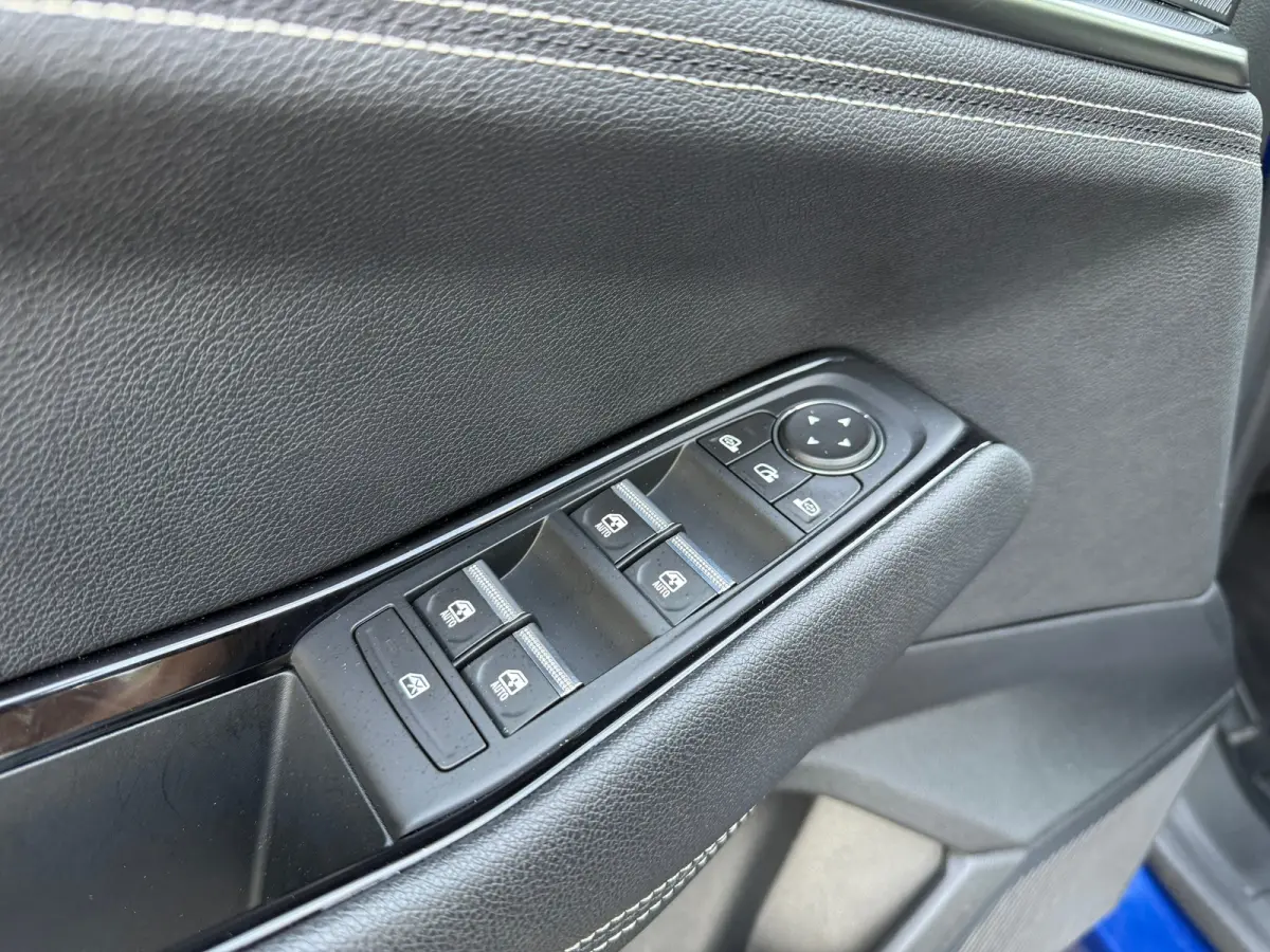 1.2 E-Tech full hybrid 200 iconic - Automaat - Glasdak - Winterpakket - Navi - 360 Camera