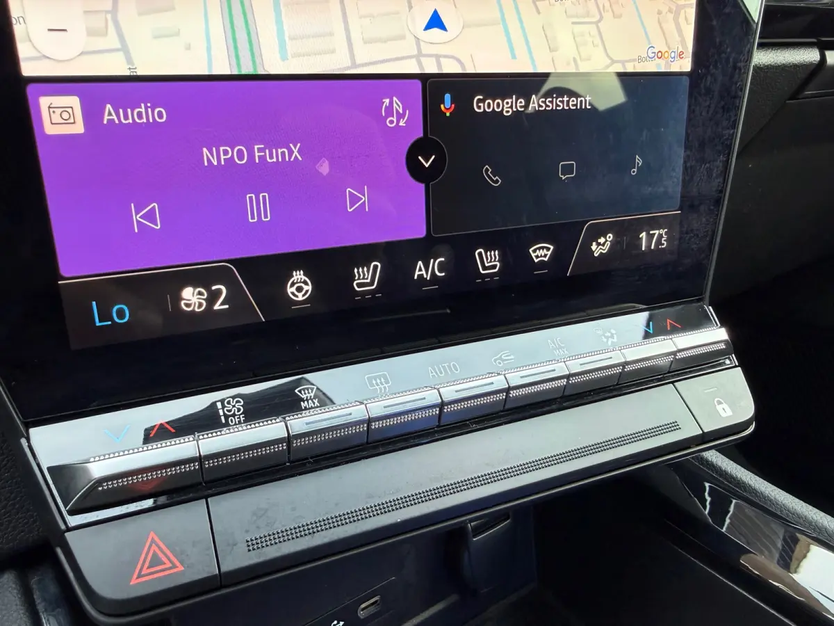 1.2 E-Tech full hybrid 200 iconic - Automaat - Glasdak - Winterpakket - Navi - 360 Camera