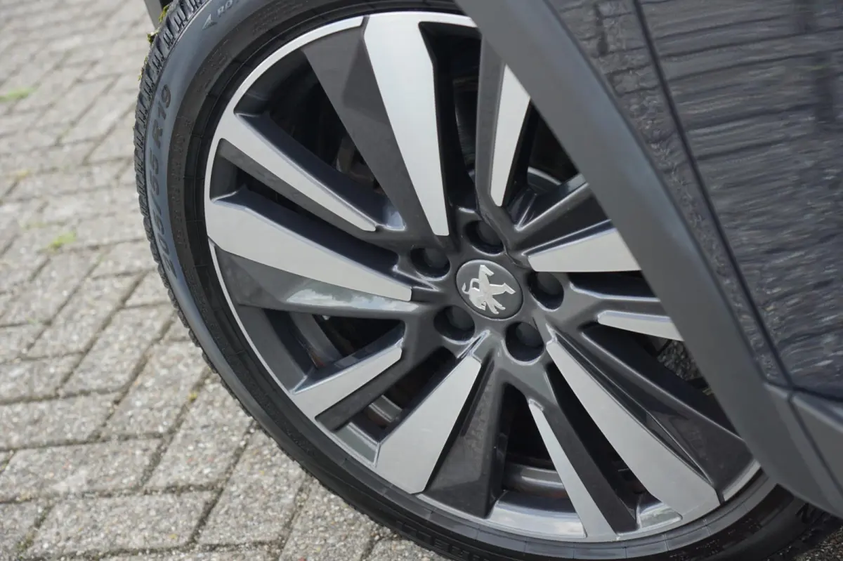 1.2 PureTech Blue Lease Premium - Gris Hurricane - Nieuwstaat