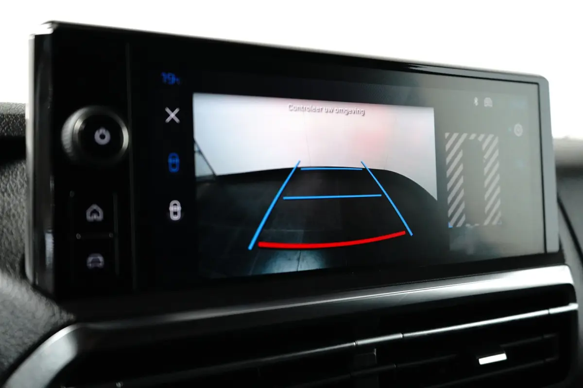 2.0 BlueHDi 145 L3 | Automatische airconditioning | Houtvloer Laadruimte met Antislip-profiel en Zijbekleding (Hout) met Wielkastbekleding | Multifunctioneel display met HD Touchscreen-kleur