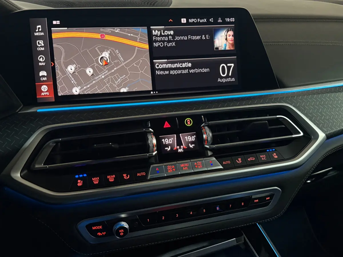 XDrive45e High Executive M Sport Laser Harman Kardon