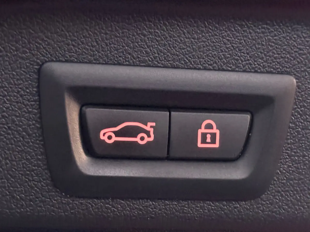 XDrive45e High Executive M Sport Laser Harman Kardon