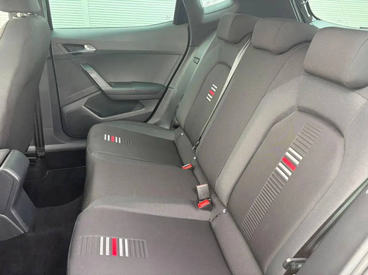 1.0 TSI 95pk FR Business Intense | Navigatie | Camera | Adaptive Cruise
