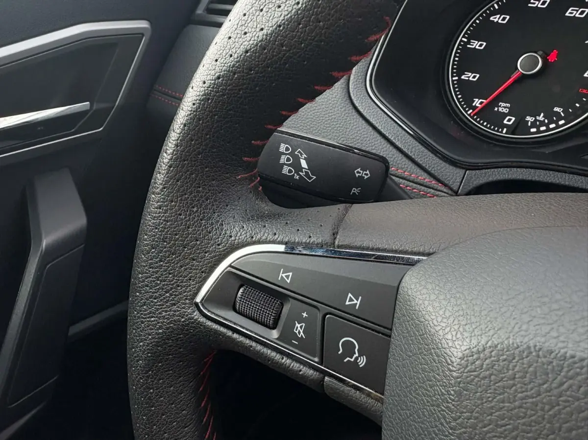 1.0 TSI 95pk FR Business Intense | Navigatie | Camera | Adaptive Cruise