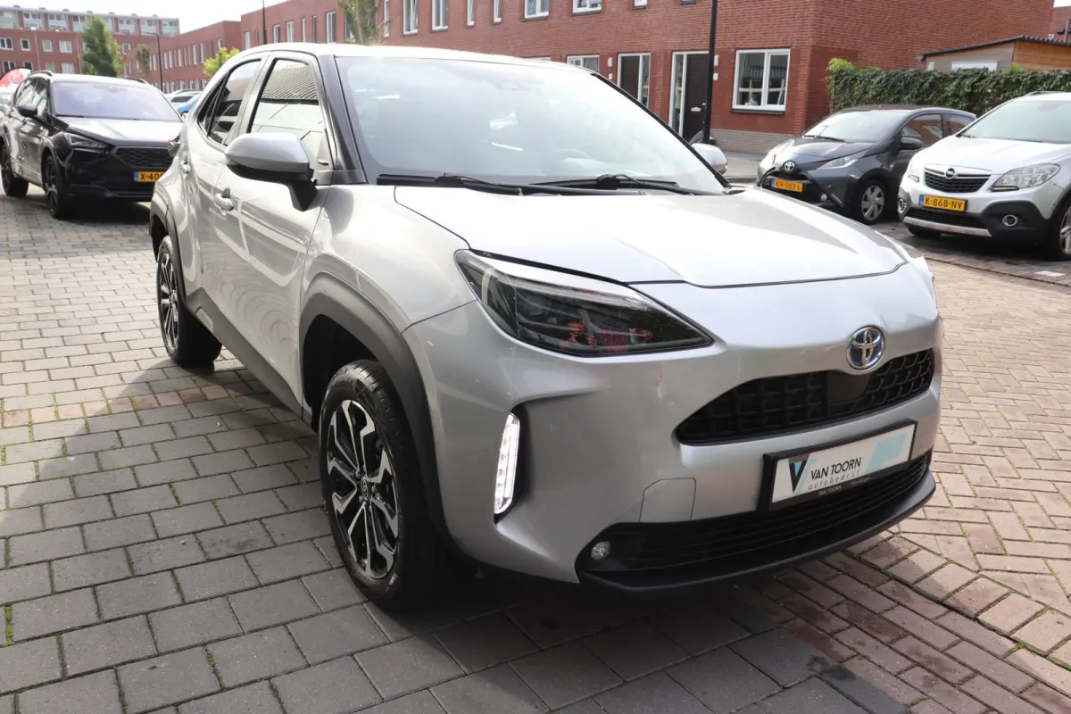 1.5 Hybrid First Edition Automaat . Trekhaak, clima, camera.
