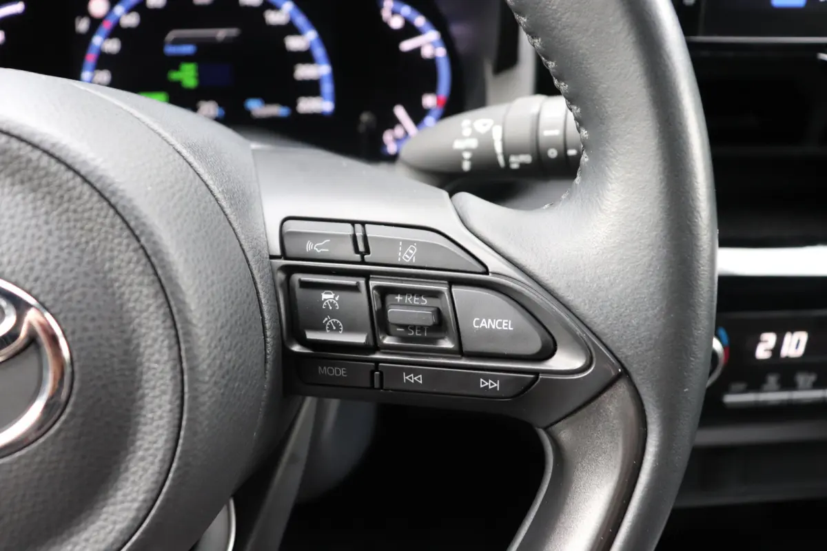 1.5 Hybrid First Edition Automaat . Trekhaak, clima, camera.
