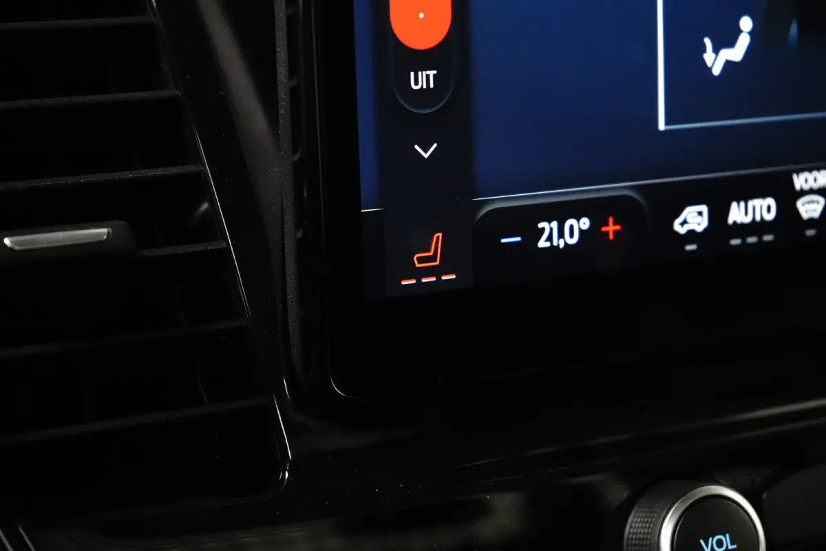 350 L4H1 Trend 68 kWh Pick-Up | 269pk | Laadbak | Nieuw | Snel Leverbaar! | Stoelverwarming | Voorruit verwarming | Navigatie | Apple / Android Carplay |