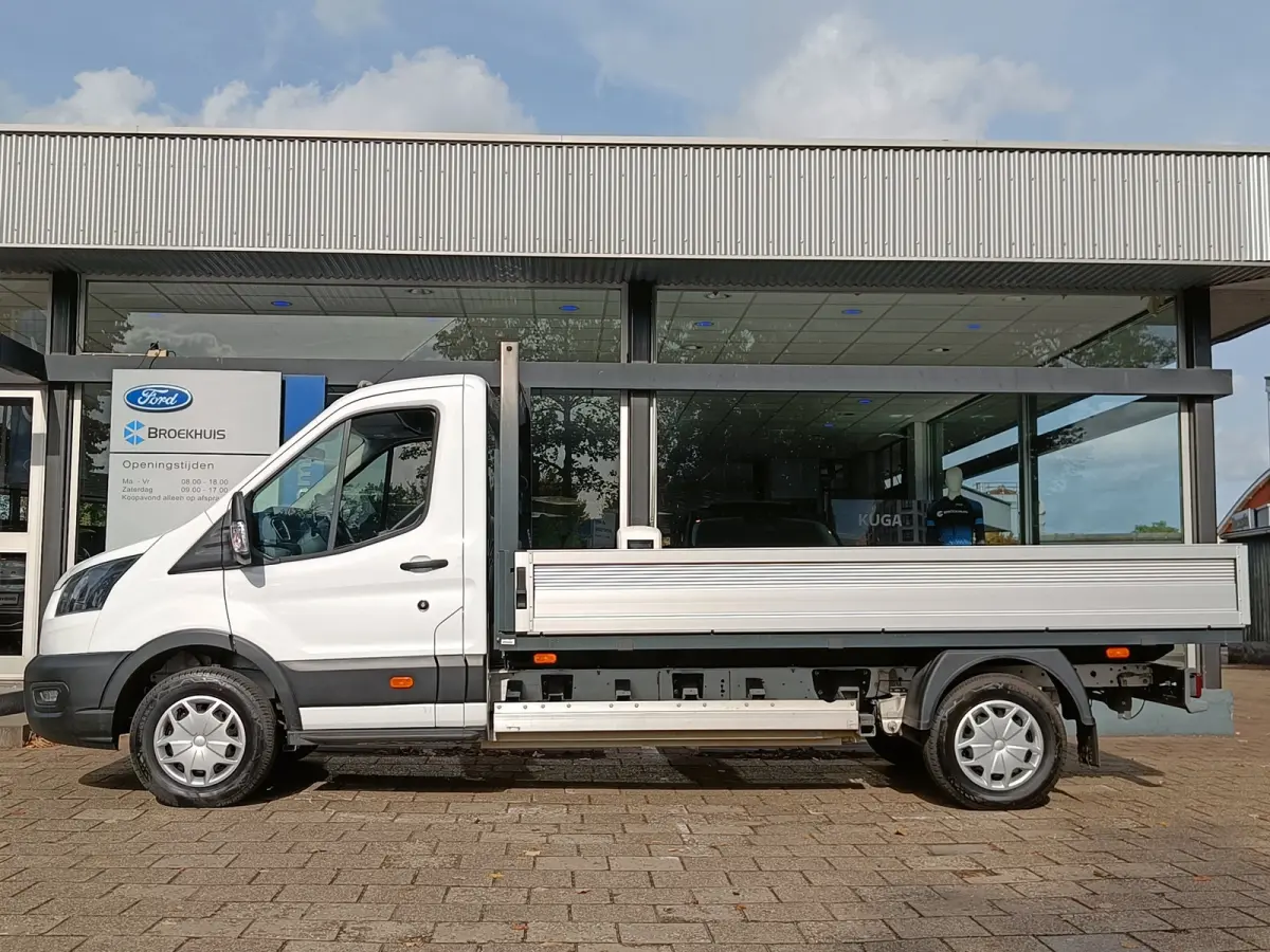 350 L4H1 Trend 68 kWh Pick-Up | 3500kg Trekgewicht! | 269pk | Laadbak | Nieuw | Snel Leverbaar! | Stoelverwarming | Voorruit verwarming | Navigatie | Apple / Android Carplay |