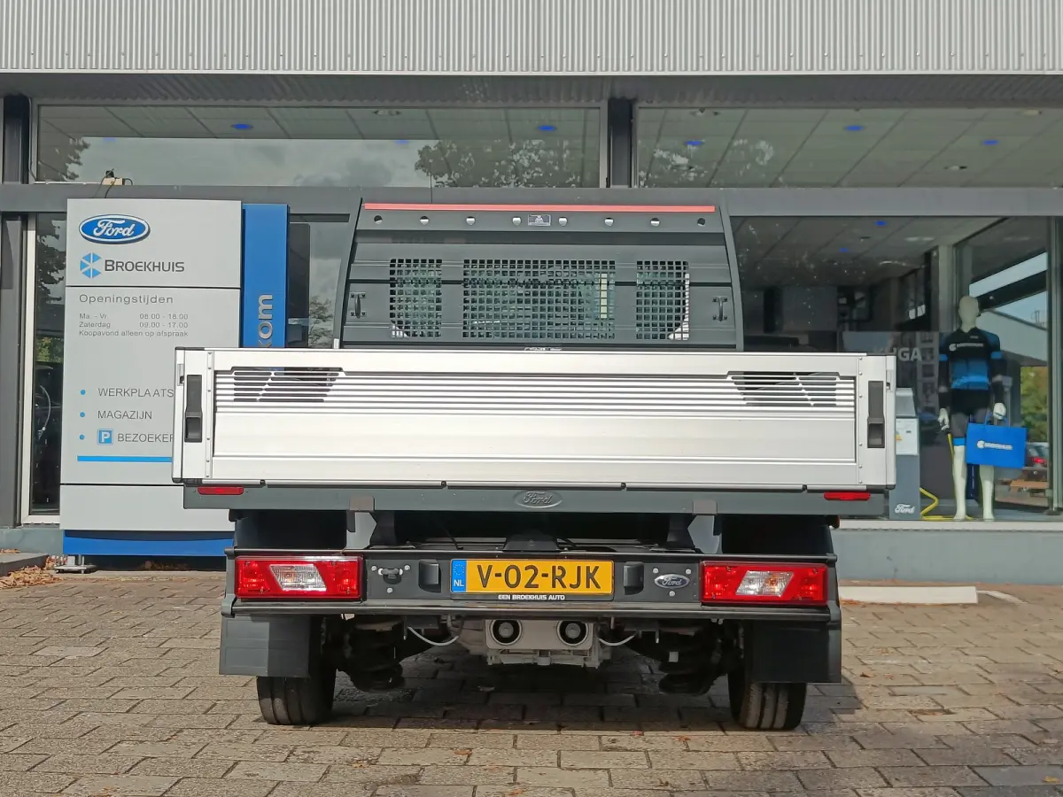 350 L4H1 Trend 68 kWh Pick-Up | 3500kg Trekgewicht! | 269pk | Laadbak | Nieuw | Snel Leverbaar! | Stoelverwarming | Voorruit verwarming | Navigatie | Apple / Android Carplay |