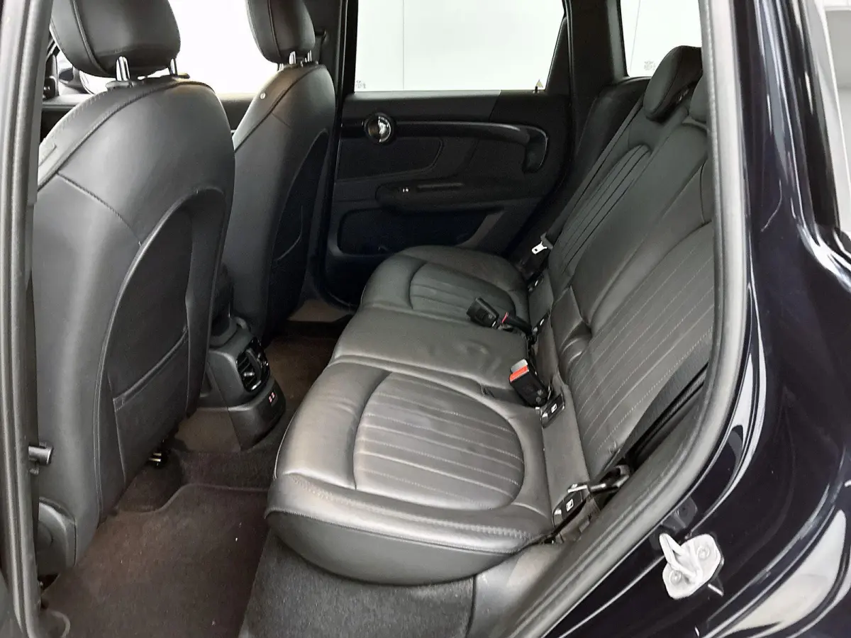 1.5 Cooper ALL4 Chili PHEV | HARMAN/KARDON | LEER | CAMERA | STOELVERWARMING | NAVIGATIE | ELEKTRISCH VERSTELBARE VOORSTOEL