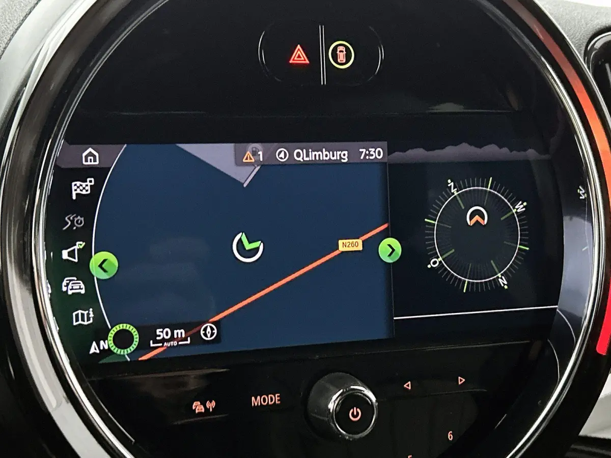 1.5 Cooper ALL4 Chili PHEV | HARMAN/KARDON | LEER | CAMERA | STOELVERWARMING | NAVIGATIE | ELEKTRISCH VERSTELBARE VOORSTOEL