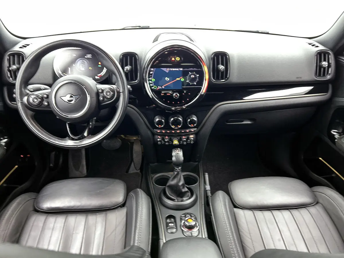 1.5 Cooper ALL4 Chili PHEV | HARMAN/KARDON | LEER | CAMERA | STOELVERWARMING | NAVIGATIE | ELEKTRISCH VERSTELBARE VOORSTOEL