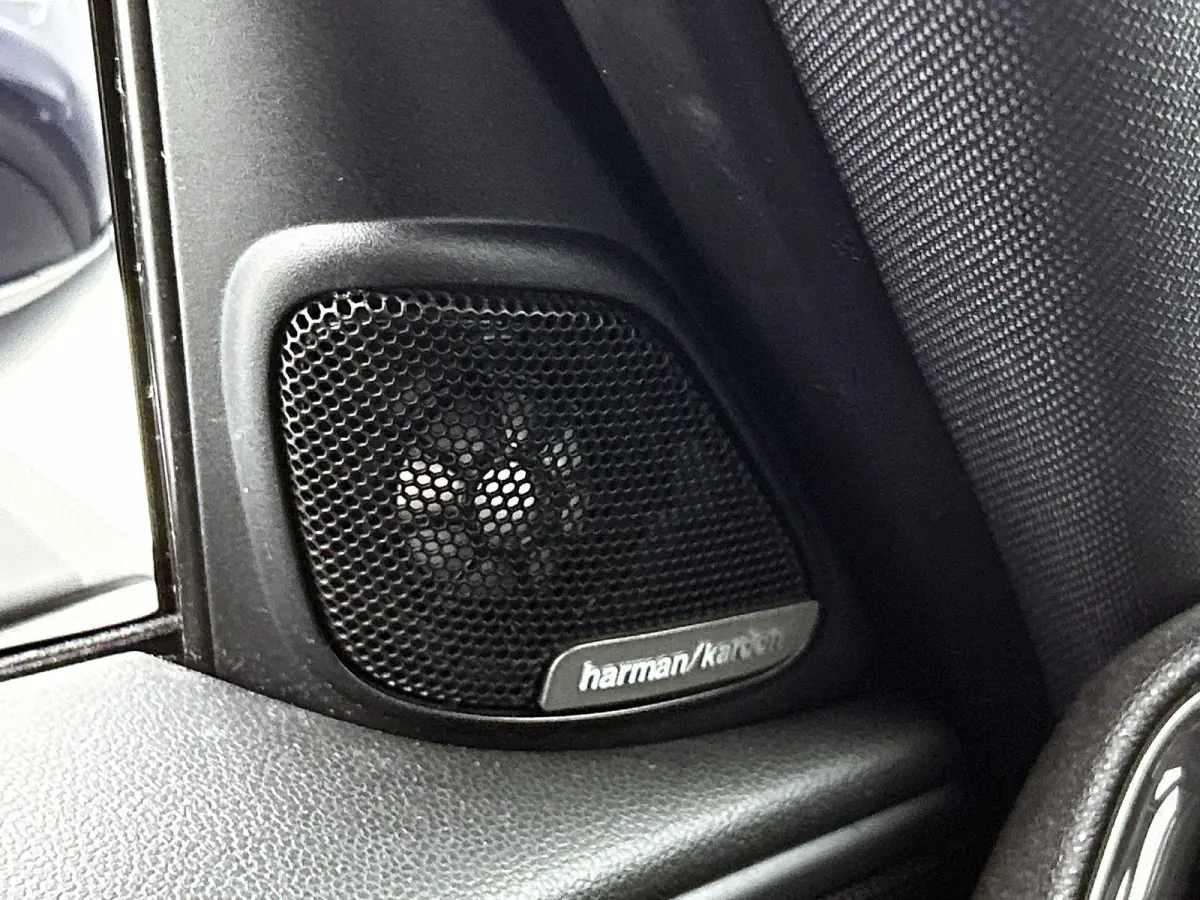 1.5 Cooper ALL4 Chili PHEV | HARMAN/KARDON | LEER | CAMERA | STOELVERWARMING | NAVIGATIE | ELEKTRISCH VERSTELBARE VOORSTOEL