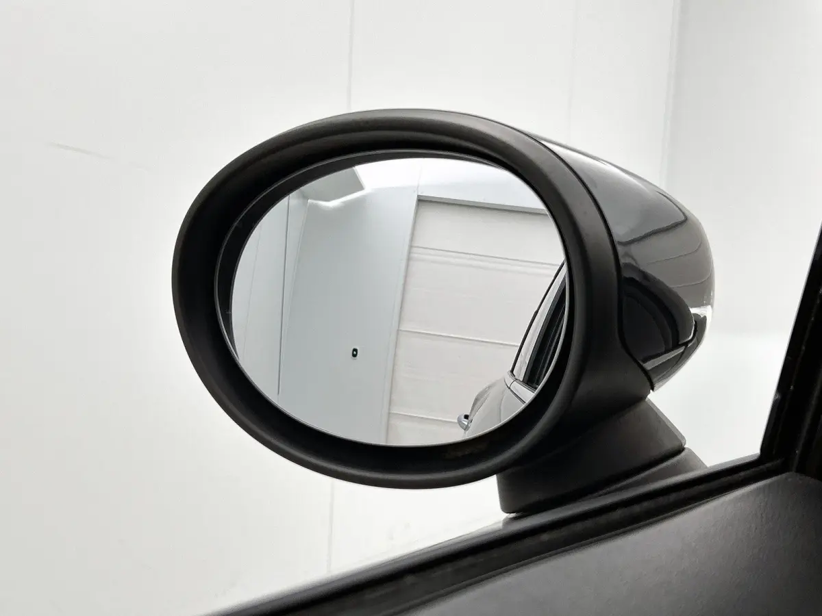 1.5 Cooper ALL4 Chili PHEV | HARMAN/KARDON | LEER | CAMERA | STOELVERWARMING | NAVIGATIE | ELEKTRISCH VERSTELBARE VOORSTOEL