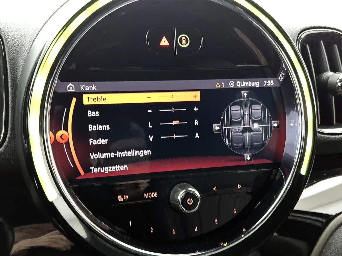 1.5 Cooper ALL4 Chili PHEV | HARMAN/KARDON | LEER | CAMERA | STOELVERWARMING | NAVIGATIE | ELEKTRISCH VERSTELBARE VOORSTOEL