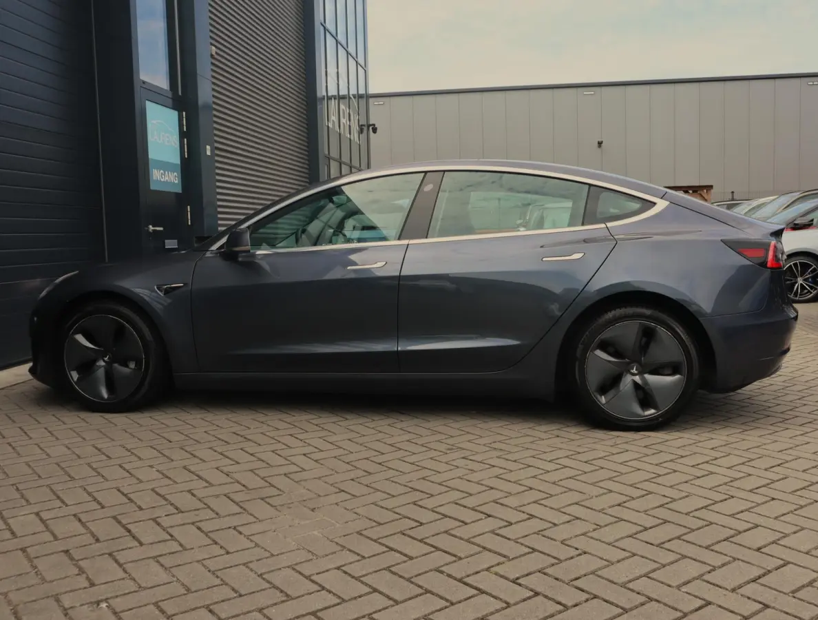 Long Range AWD 75 kWh | Refurbished accu 09-26 |