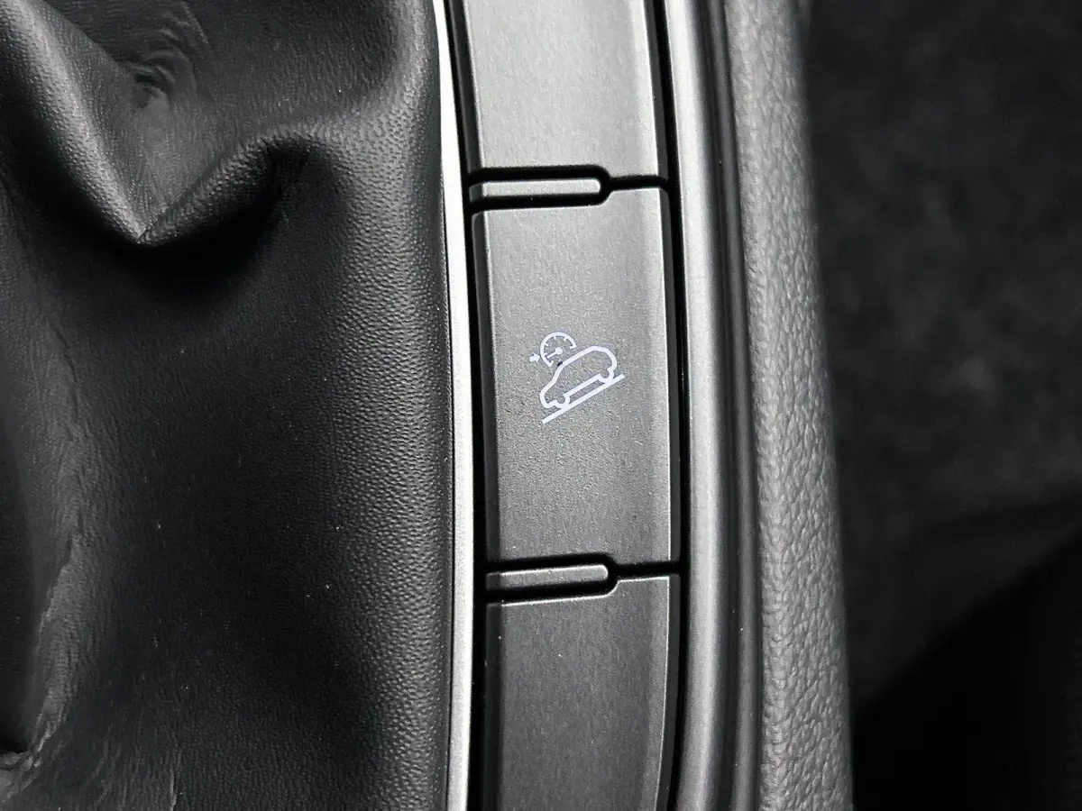 1.0T Drive,NL Auto,Trekhaak,Cruise Control,PDC,Bluetooth