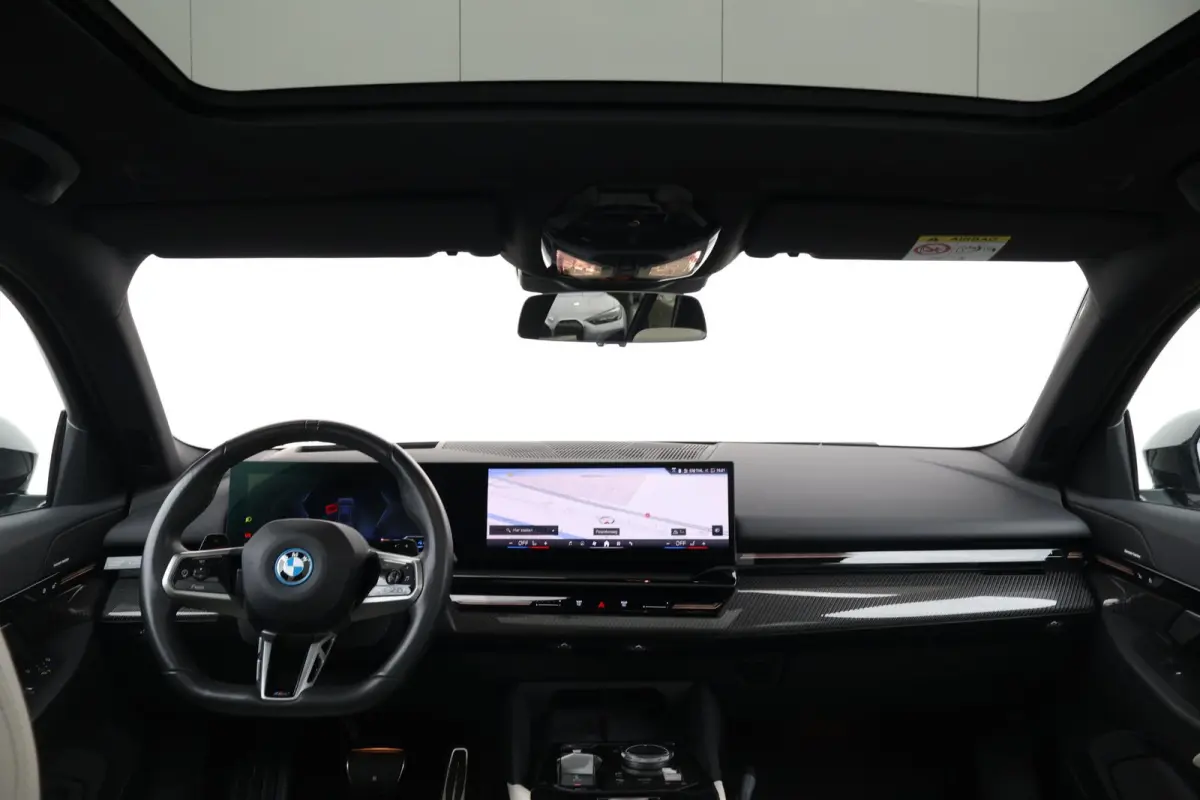 530e | SoH 100% | Sport Pakket pro | Trekhaak | Panorama Dak | Driving Assistant professional | Parking Assistant Plus | Harman Kardon | Verwarmde Voorstoelen |