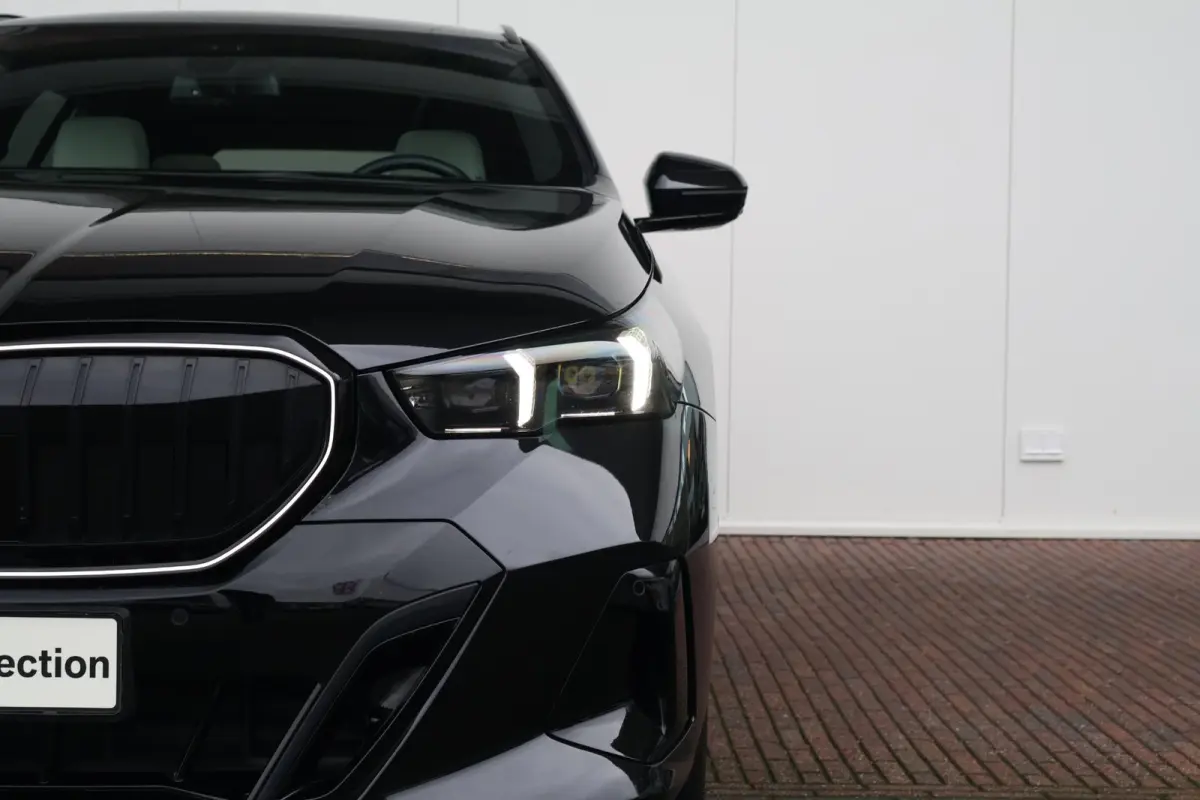 530e | SoH 100% | Sport Pakket pro | Trekhaak | Panorama Dak | Driving Assistant professional | Parking Assistant Plus | Harman Kardon | Verwarmde Voorstoelen |