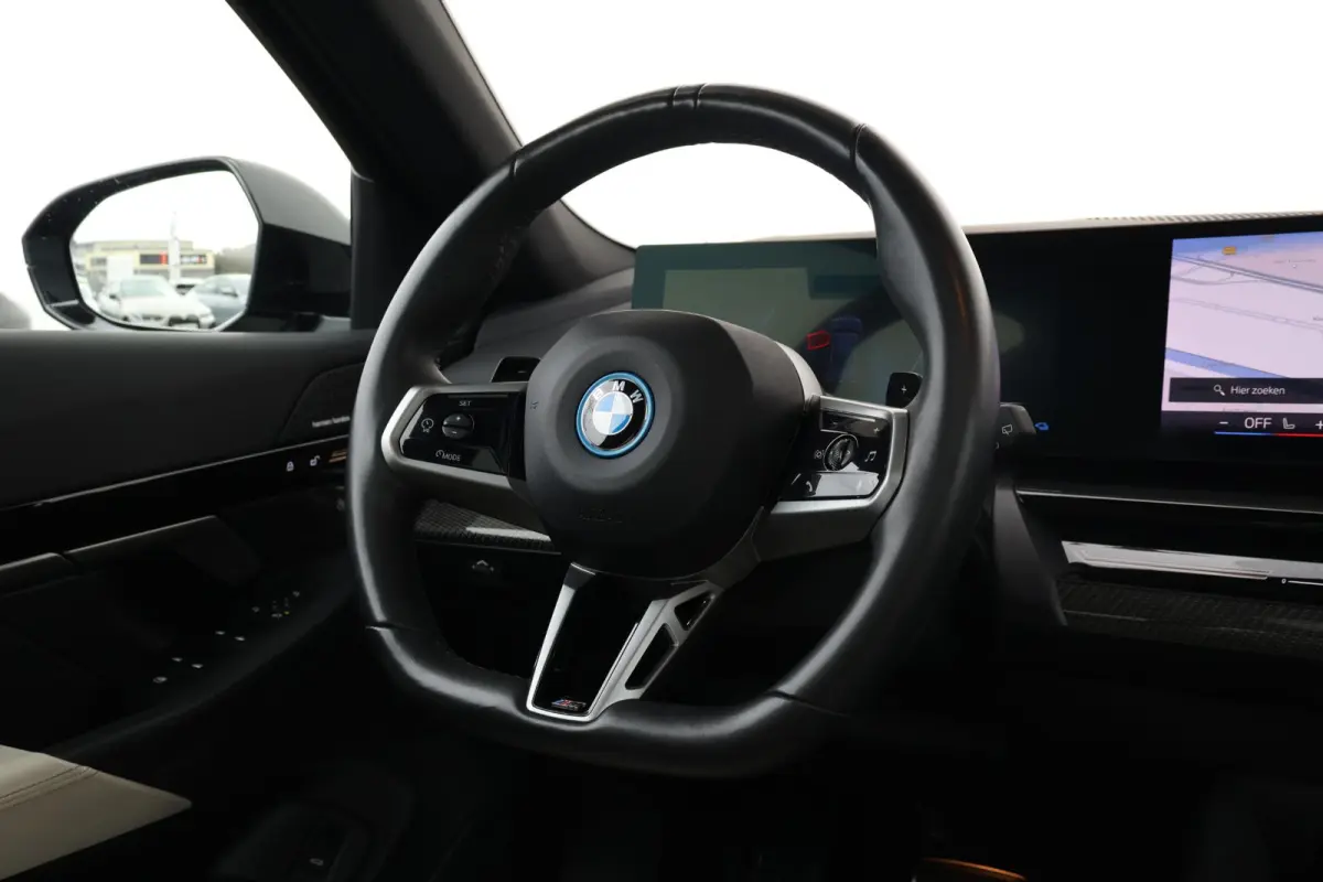 530e | SoH 100% | Sport Pakket pro | Trekhaak | Panorama Dak | Driving Assistant professional | Parking Assistant Plus | Harman Kardon | Verwarmde Voorstoelen |