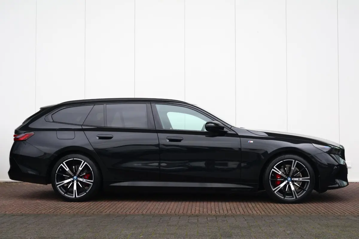 530e | SoH 100% | Sport Pakket pro | Trekhaak | Panorama Dak | Driving Assistant professional | Parking Assistant Plus | Harman Kardon | Verwarmde Voorstoelen |