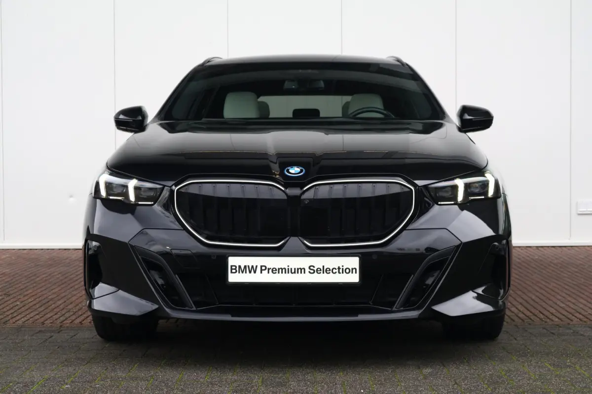 530e | SoH 100% | Sport Pakket pro | Trekhaak | Panorama Dak | Driving Assistant professional | Parking Assistant Plus | Harman Kardon | Verwarmde Voorstoelen |