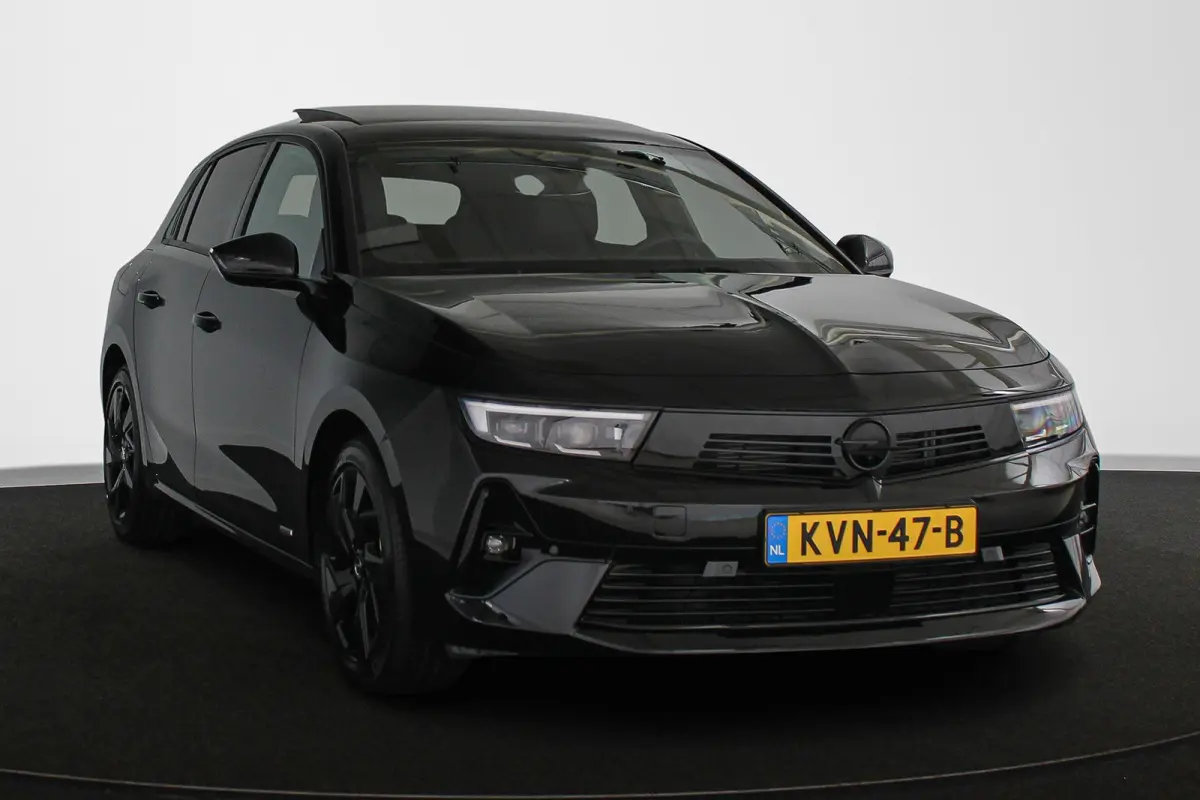 1.6 Hybrid GS Line Pano Stuur-Stoelverwarming 360 Camera Keyless