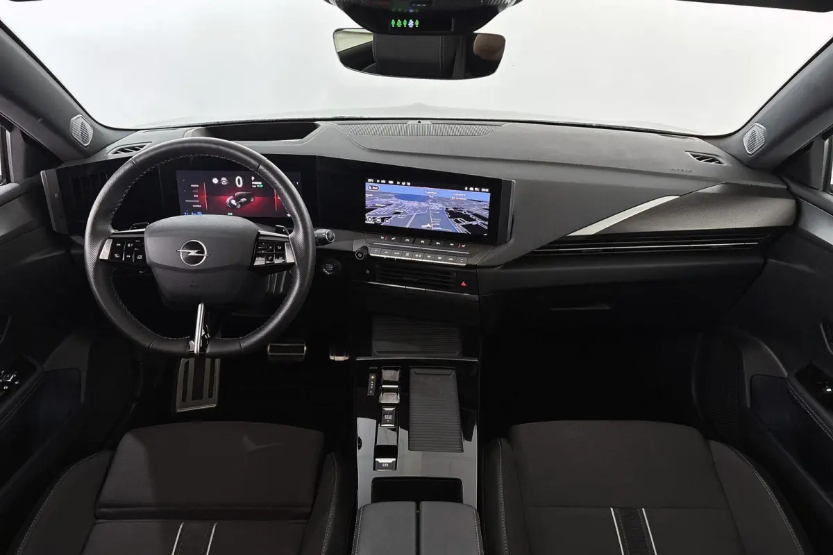 1.6 Hybrid GS Line Pano Stuur-Stoelverwarming 360 Camera Keyless