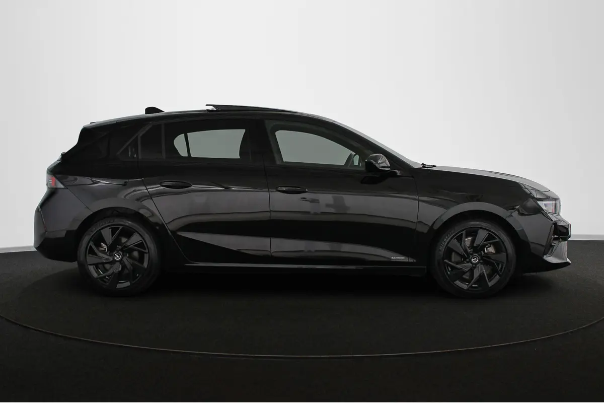 1.6 Hybrid GS Line Pano Stuur-Stoelverwarming 360 Camera Keyless