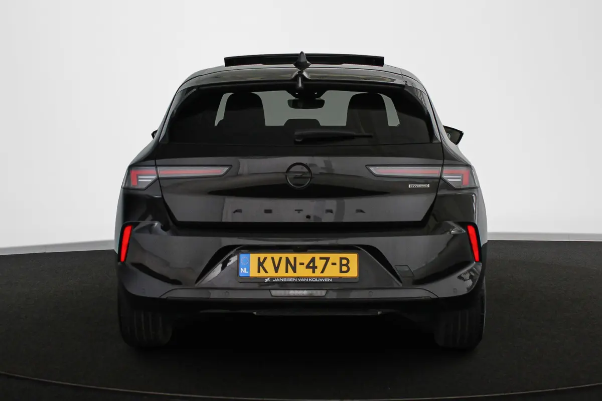 1.6 Hybrid GS Line Pano Stuur-Stoelverwarming 360 Camera Keyless
