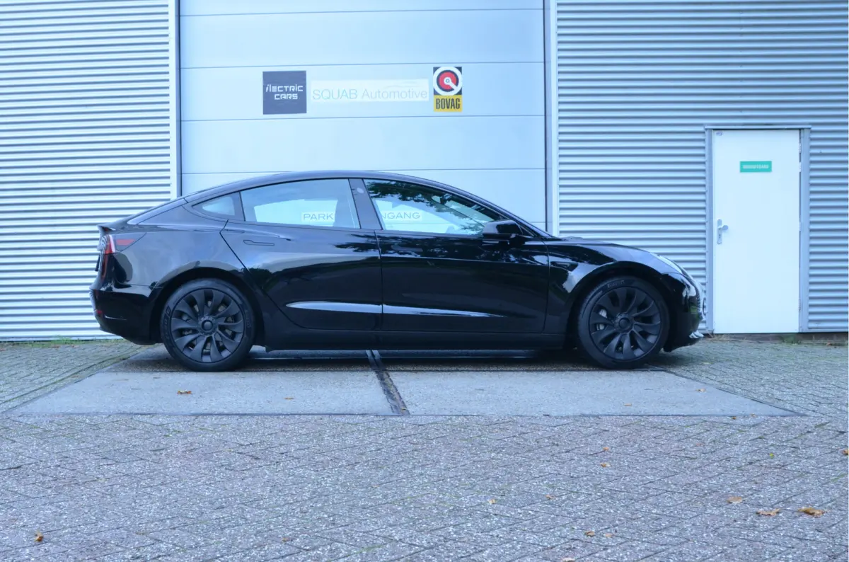 Long Range AWD 75 kWh AutoPilot3.0 Ryzen, Performance Boost, garagedeur opener!