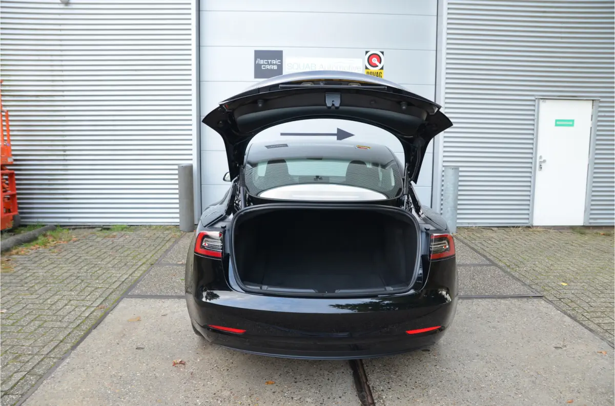 Long Range AWD 75 kWh AutoPilot3.0 Ryzen, Performance Boost, garagedeur opener!