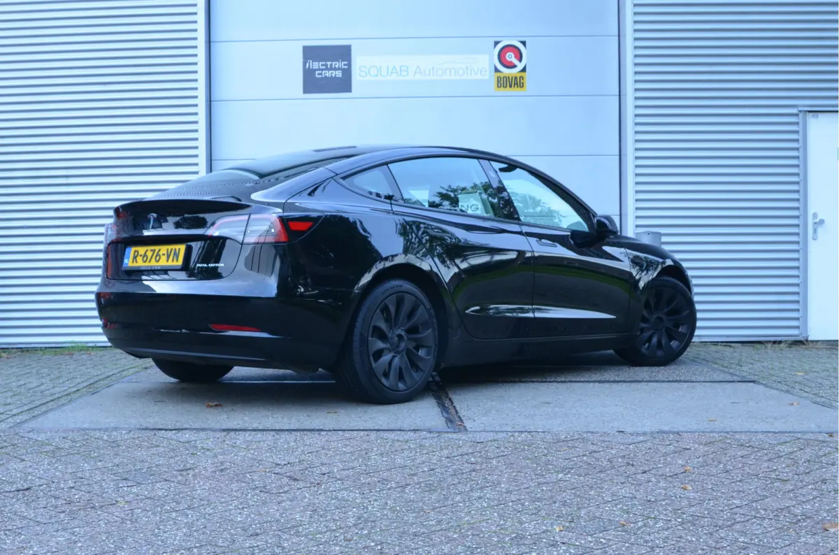 Long Range AWD 75 kWh AutoPilot3.0 Ryzen, Performance Boost, garagedeur opener!