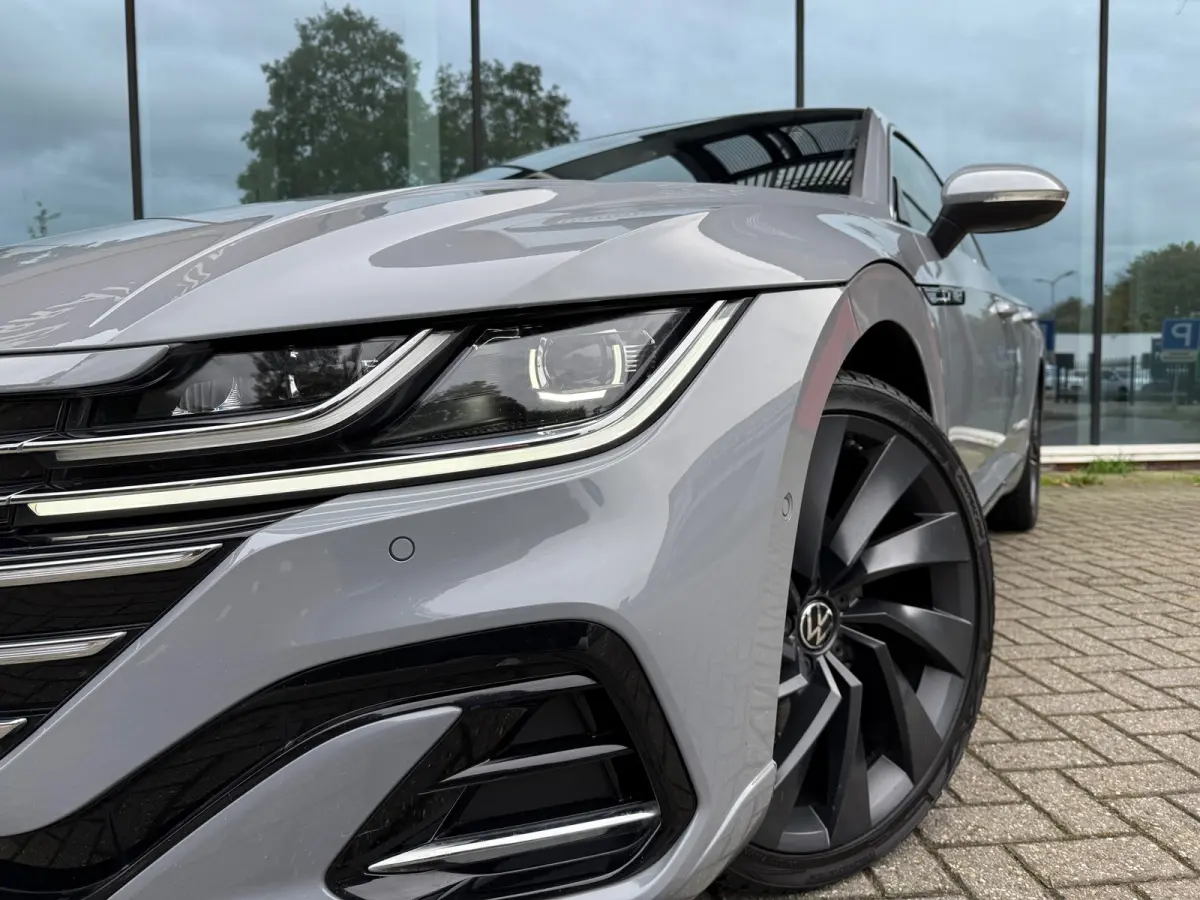 1.4 TSI eHybrid R-Line Business+ - Automaat - Winterpakket - Navi - Org.NL