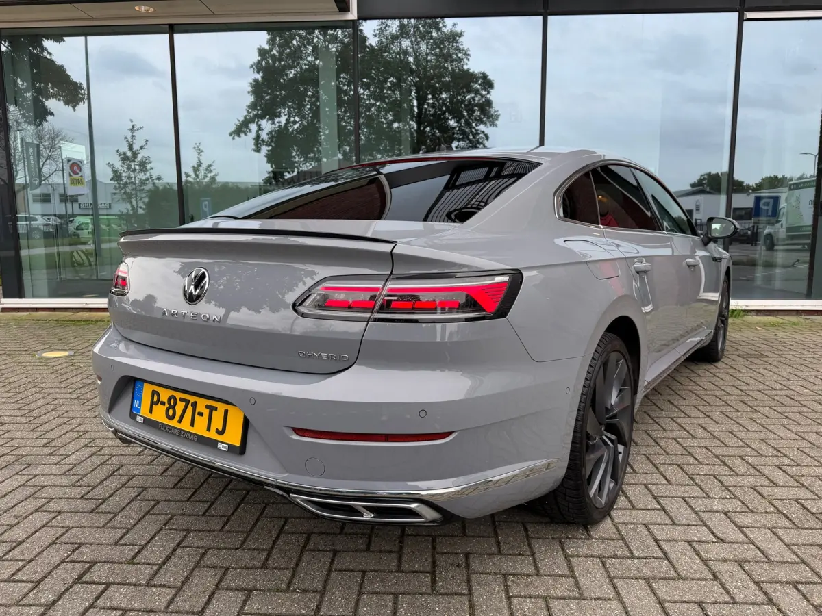 1.4 TSI eHybrid R-Line Business+ - Automaat - Winterpakket - Navi - Org.NL