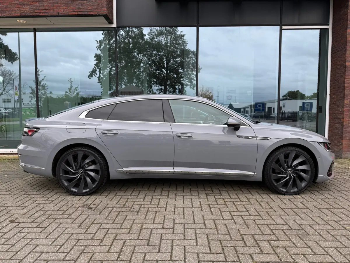 1.4 TSI eHybrid R-Line Business+ - Automaat - Winterpakket - Navi - Org.NL