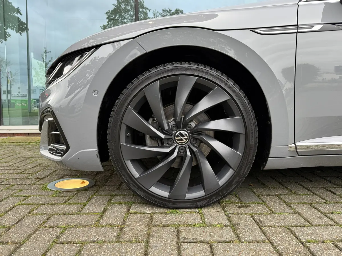 1.4 TSI eHybrid R-Line Business+ - Automaat - Winterpakket - Navi - Org.NL