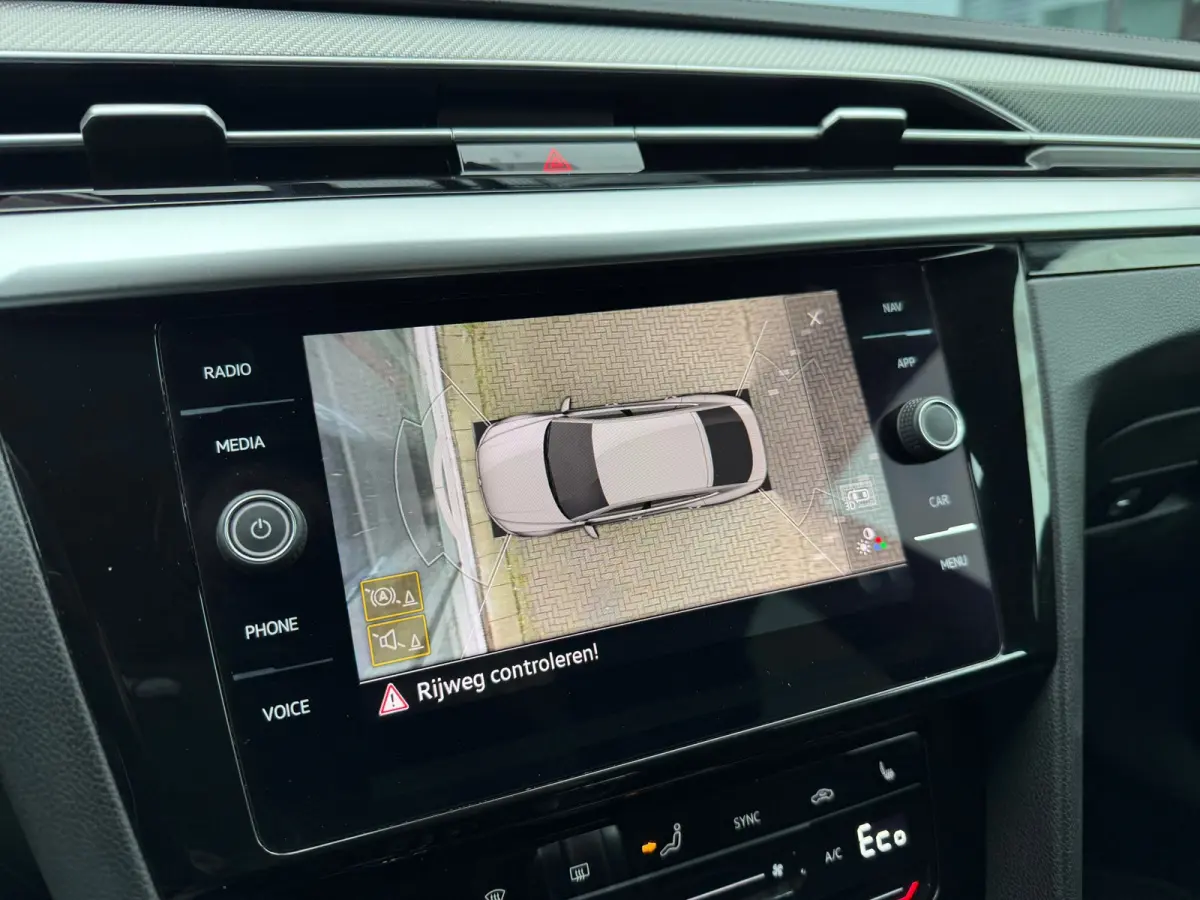 1.4 TSI eHybrid R-Line Business+ - Automaat - Winterpakket - Navi - Org.NL