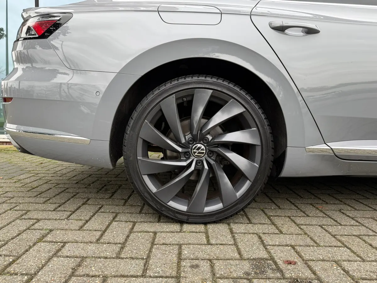 1.4 TSI eHybrid R-Line Business+ - Automaat - Winterpakket - Navi - Org.NL