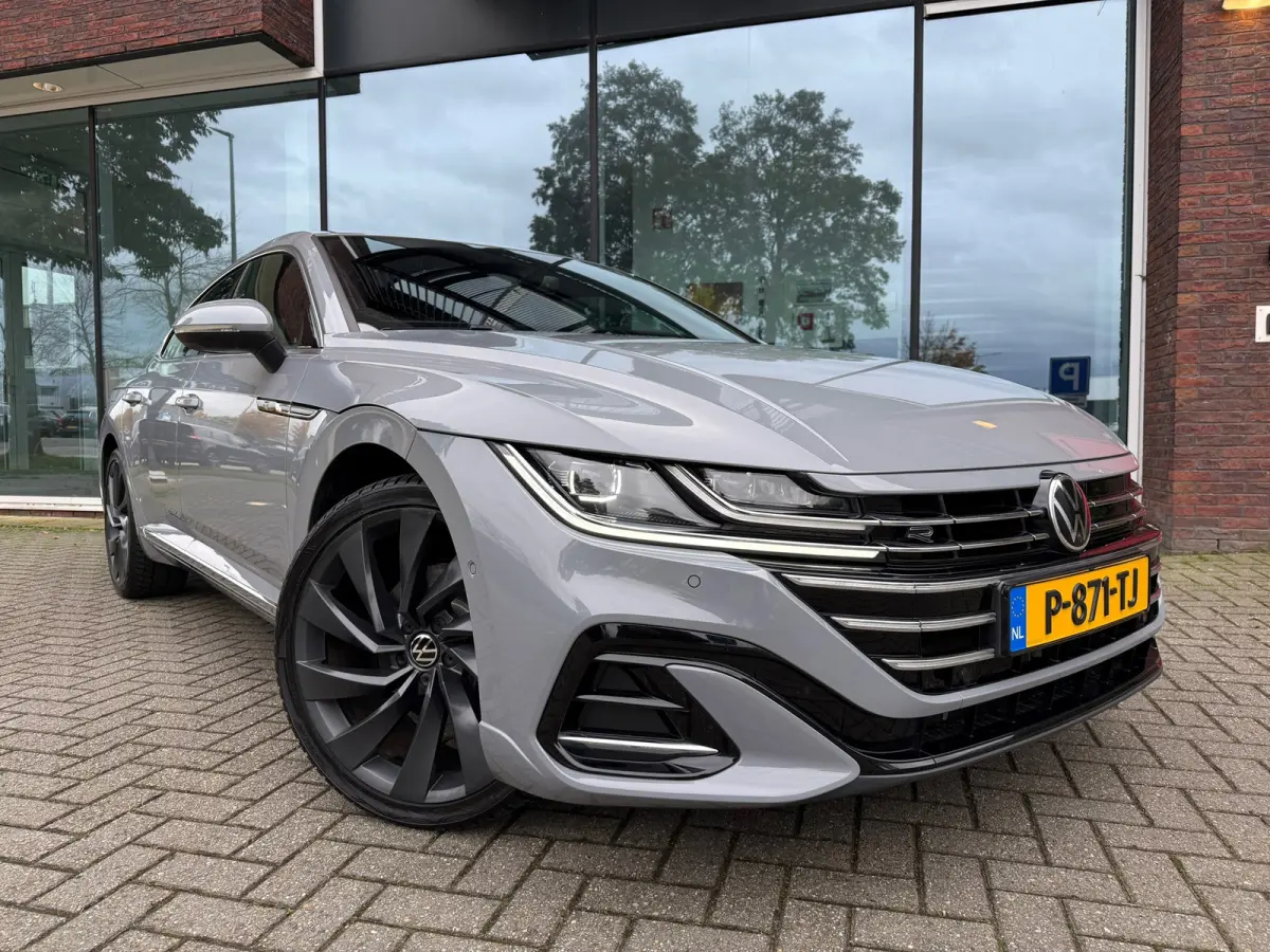 1.4 TSI eHybrid R-Line Business+ - Automaat - Winterpakket - Navi - Org.NL