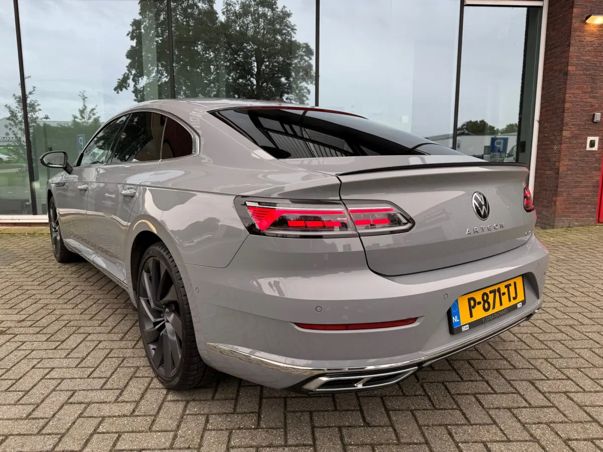 1.4 TSI eHybrid R-Line Business+ - Automaat - Winterpakket - Navi - Org.NL