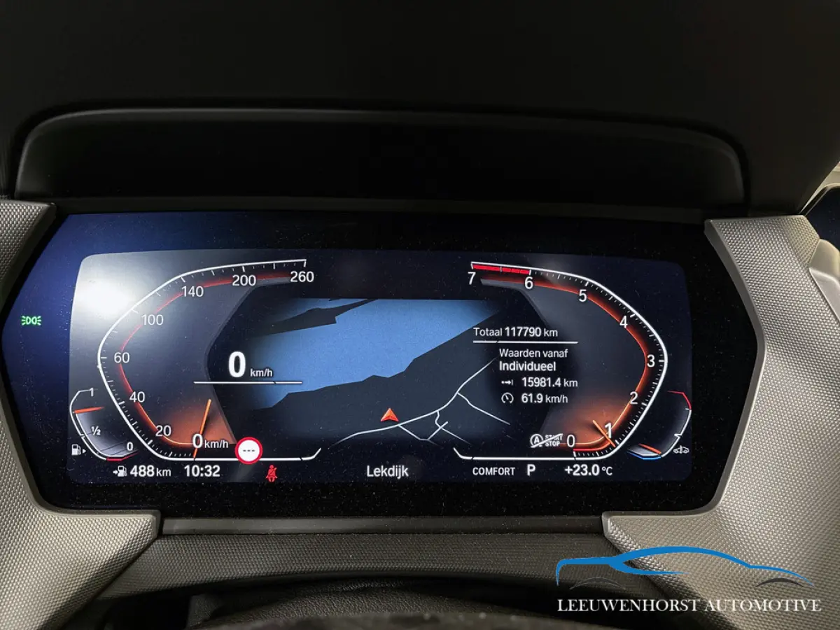 118i Business Edition, automaat, digit. dash, camera, 2x PDC, climate, cruise, NL-dealerauto